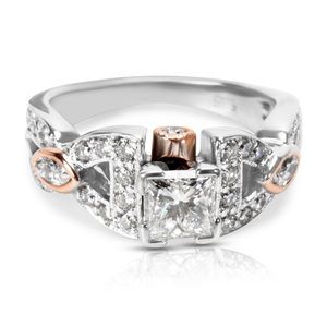 Princess Cut Diamond Engagement Ring in 14K Gold (1 1/2 CTW)